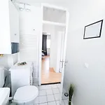 Alfa Esslingen Altstadt Nahe Stuttgart Messe I 3 5 Betten I Bad I Kueche L Wifi & Smarttv I 3br 5 Beds I Bathroom I Kitchen Apartmán