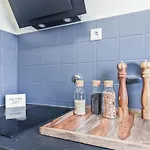 Alfa Esslingen Altstadt Nahe Stuttgart Messe I 3 5 Betten I Bad I Kueche L Wifi & Smarttv I 3br 5 Beds I Bathroom I Kitchen * Esslingen am Neckar