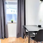 Alfa Esslingen Altstadt Nahe Stuttgart Messe I 3 5 Betten I Bad I Kueche L Wifi & Smarttv I 3br 5 Beds I Bathroom I Kitchen Appartement Esslingen am Neckar