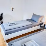 Appartement Alfa Esslingen Altstadt Nahe Stuttgart Messe I 3 5 Betten I Bad I Kueche L Wifi & Smarttv I 3br 5 Beds I Bathroom I Kitchen Esslingen am Neckar