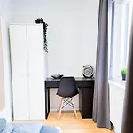Alfa Esslingen Altstadt Nahe Stuttgart Messe I 3 5 Betten I Bad I Kueche L Wifi & Smarttv I 3br 5 Beds I Bathroom I Kitchen Appartement Esslingen am Neckar