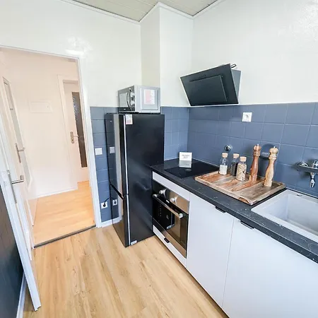 Alfa Esslingen Altstadt Nahe Stuttgart Messe I 3 4 Betten I Bad I Kueche L Wifi & Smarttv I 3br 4beds I Bathroom I Kitchen Daire