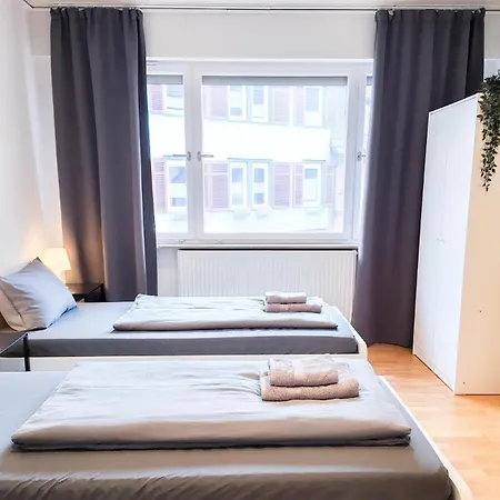Alfa Esslingen Altstadt Nahe Stuttgart Messe I 3 5 Betten I Bad I Kueche L Wifi & Smarttv I 3br 5 Beds I Bathroom I Kitchen Appartement Esslingen am Neckar
