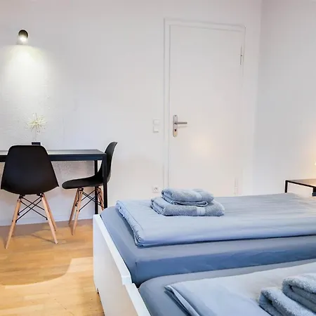 Alfa Esslingen Altstadt Nahe Stuttgart Messe I 3 5 Betten I Bad I Kueche L Wifi & Smarttv I 3br 5 Beds I Bathroom I Kitchen Esslingen am Neckar
