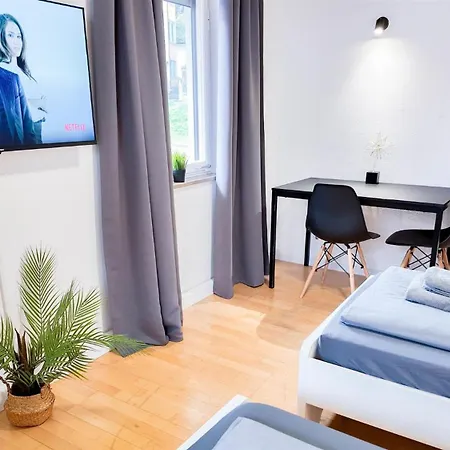 Lejlighed Alfa Esslingen Altstadt Nahe Stuttgart Messe I 3 5 Betten I Bad I Kueche L Wifi & Smarttv I 3br 5 Beds I Bathroom I Kitchen *