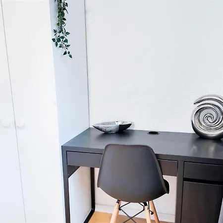 Lejlighed Alfa Esslingen Altstadt Nahe Stuttgart Messe I 3 5 Betten I Bad I Kueche L Wifi & Smarttv I 3br 5 Beds I Bathroom I Kitchen *